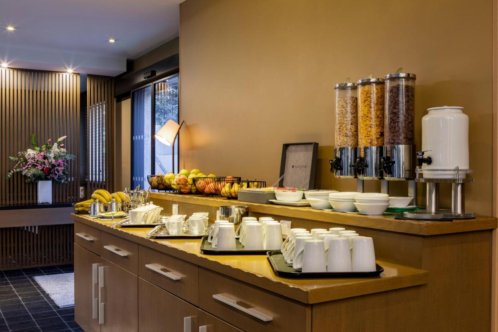 Escale Oceania Hotel